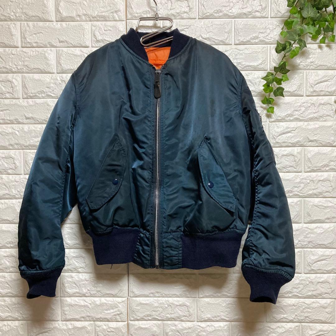【アルファインダストリーズ】（M）MA1 フライトジャケット 米国製 ジップUP
