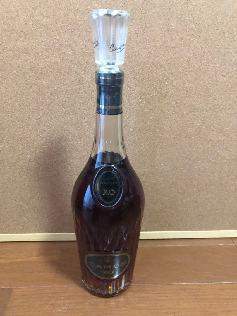 カミュ XO コニャック（ロングネックボトル)