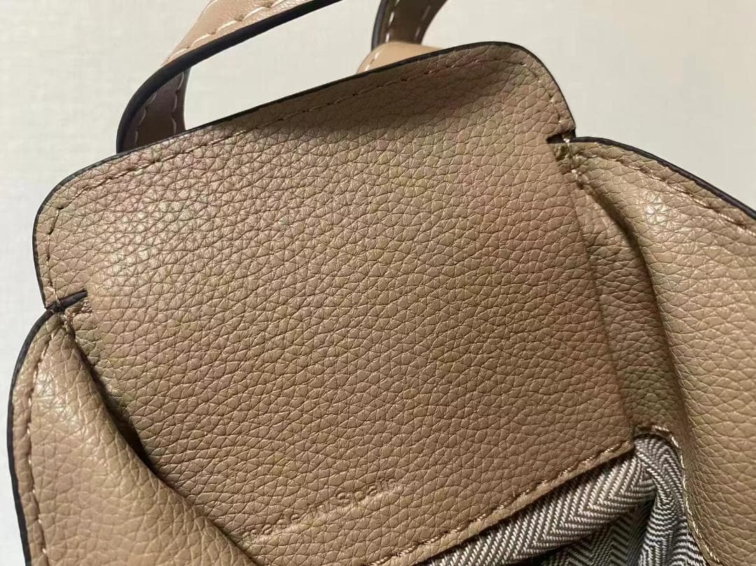 LOEWE ショルダーバッグ