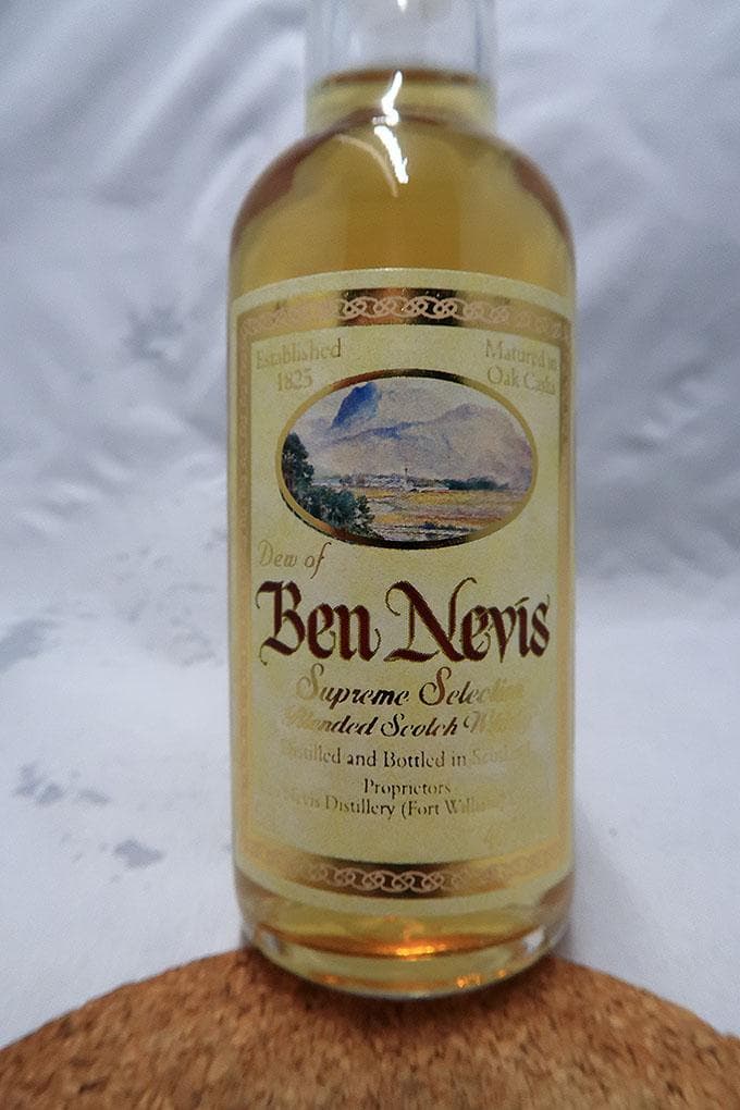 ベンネヴィス ブレンデッドウィスキー ミニチュアボトル２種・ポストカード