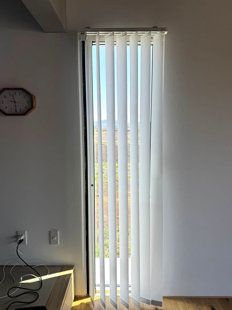 ジアス　バーチカルブラインド　2200×650 ホワイト　数ヶ月使用美品