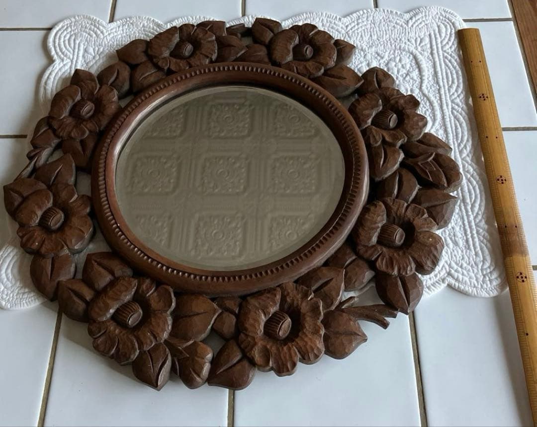 アンティーク　花の装飾 木製鏡 直径約43cm