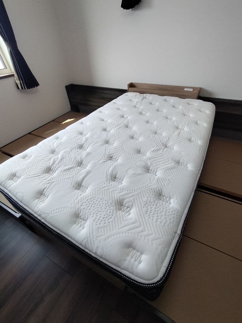 シーリー　セミダブル スプリングマットレス ホワイト