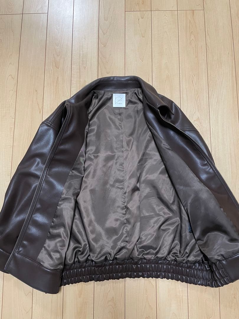 クルーレcrewreフェイクレザージップブルゾン ダークブラウン2