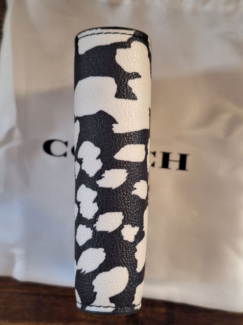 超美品 COACHコーチ 財布 アニマル ブラック&ホワイト