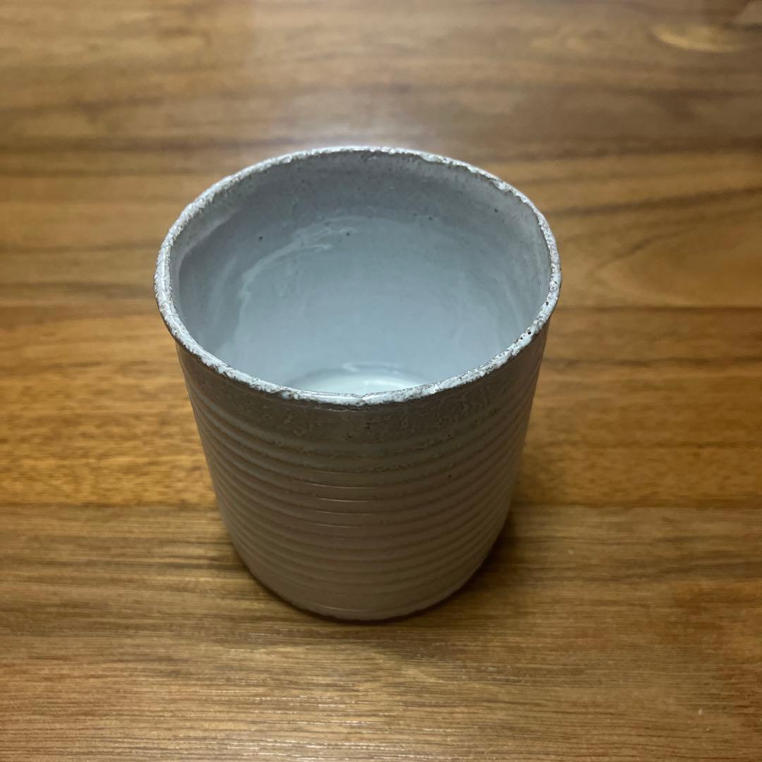 アスティエ・ド・ヴィラット フラワーベース