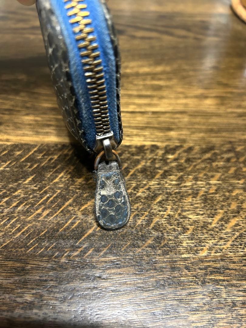 Bottega Veneta ケース 青 イントレチャート　パイソン