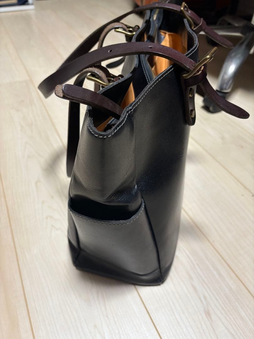 ブラックレザートートバッグ