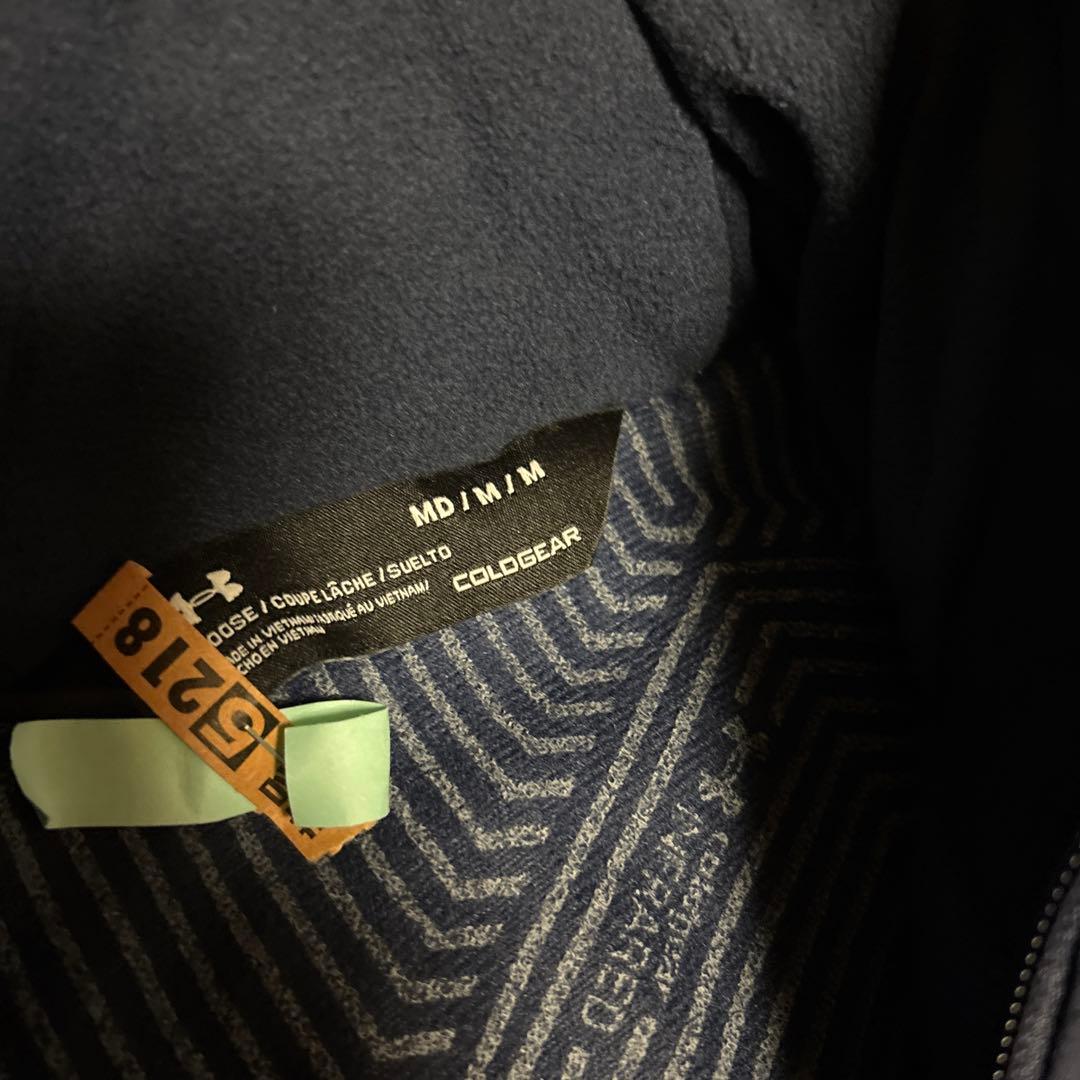 即購入❌　アンダーアーマー　ベンチコート　紺メンズM