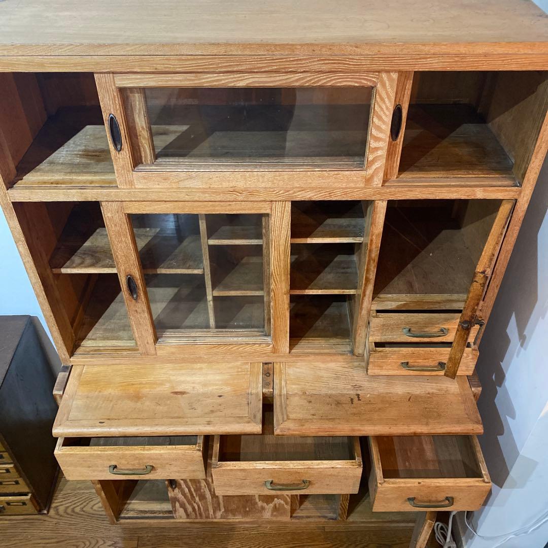 《値下げしました》昭和レトロ　アンティーク木製収納棚 ガラス扉付き