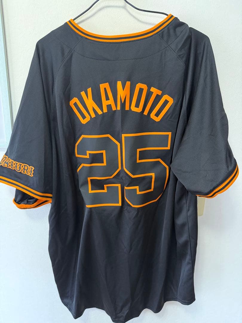 読売ジャイアンツ 岡本 25 ユニフォーム