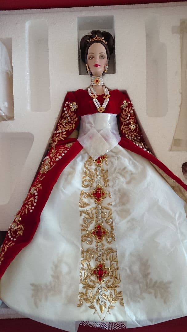 バービー インペリアルシリーズ 新品　レッド　赤