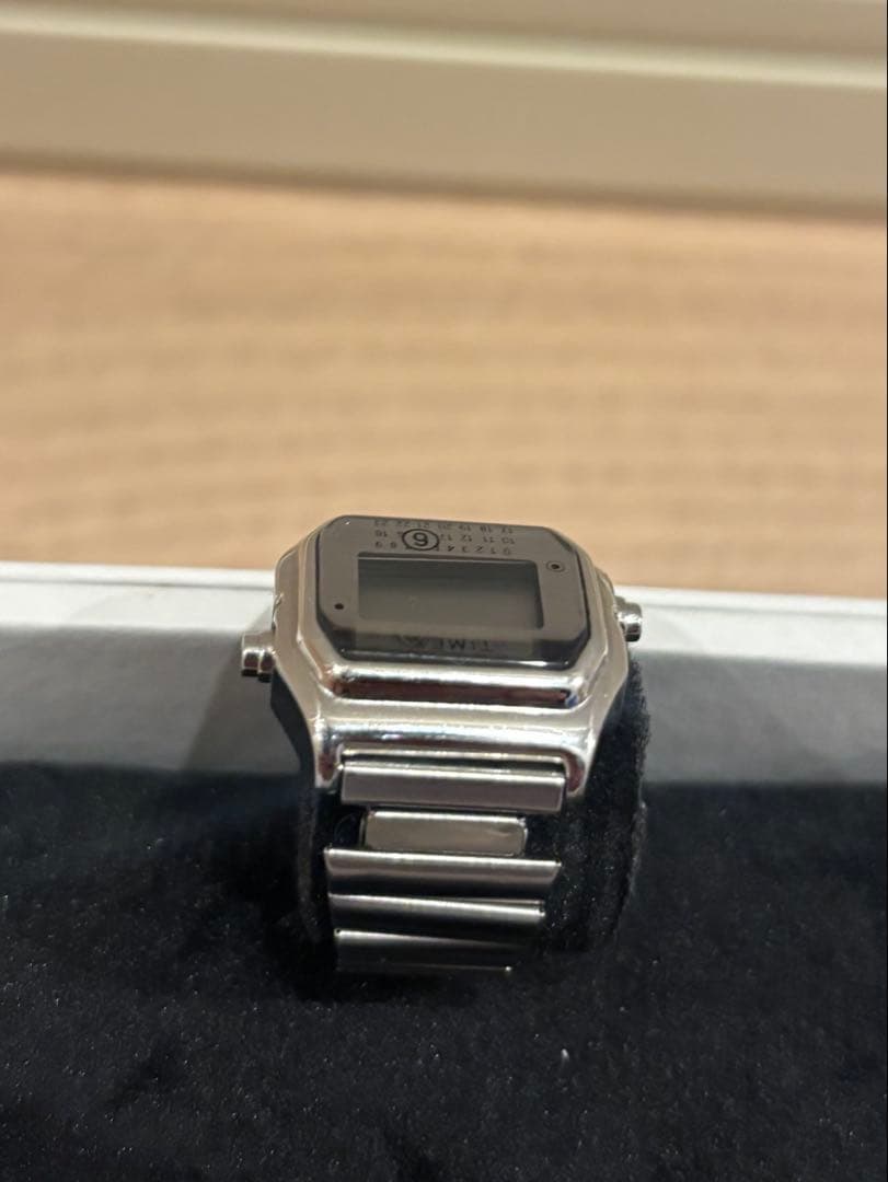 TIMEX x MM6 T80 Ring Watch (S/M)（液晶切れ）