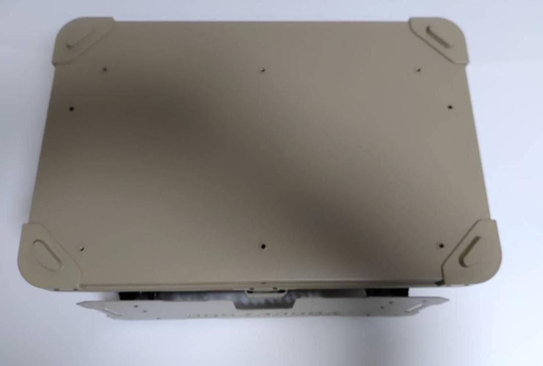 アルミコンテナ　50L　フルカスタム　カーキー　キャンプ　新品送料込み