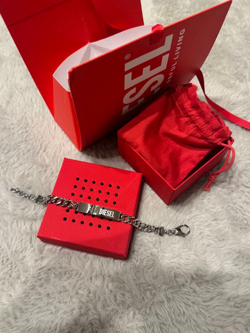 未使用　DIESEL チェーンブレスレット オリジナルボックス付き