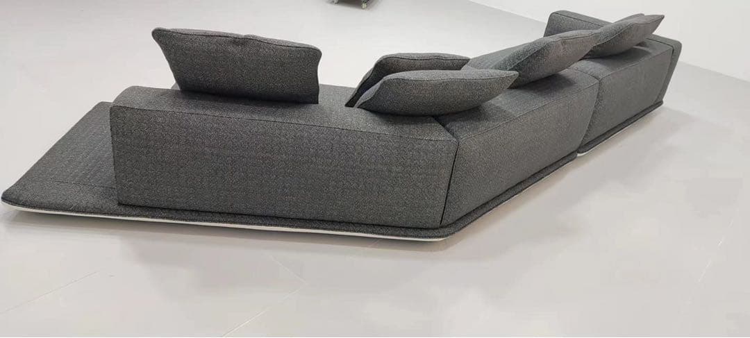 ラグジュアリー大型ソファ