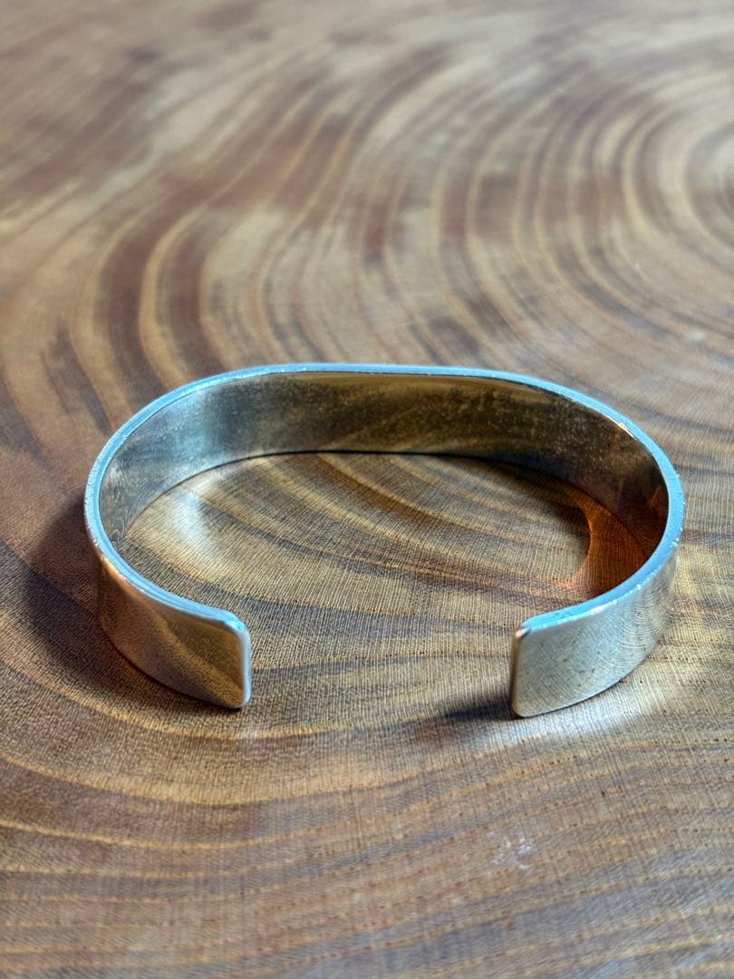 アリゾナフリーダム 幅12mm K18 太陽神　唐草バングル silver