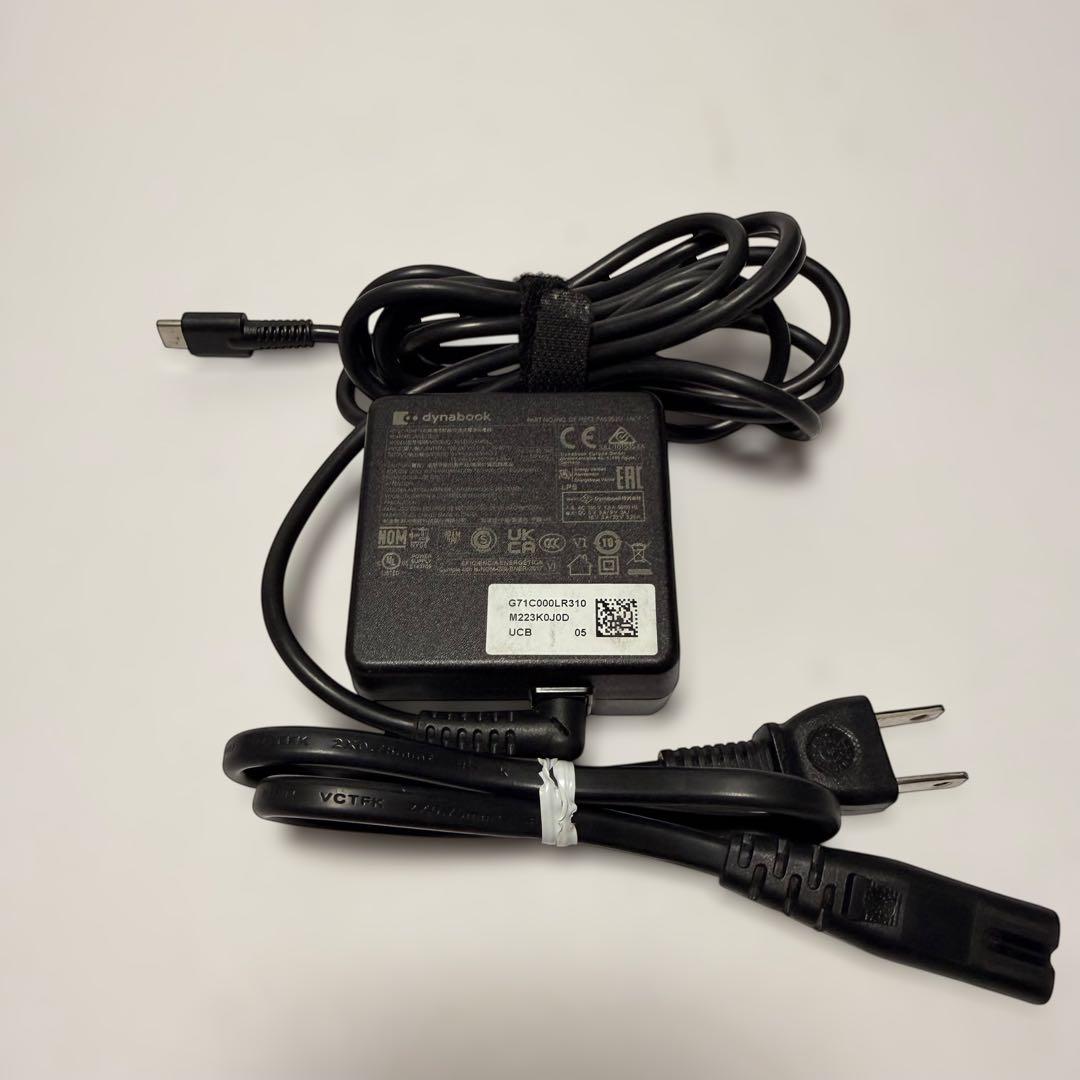 美品 dynabook G83/HU 2022年製 第11世代 バッテリー消耗少