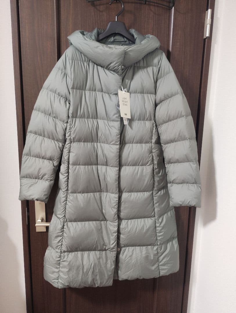 新品未使用　ユニクロ　 ライトウェイトダウンフーデットコート M　ロングコート