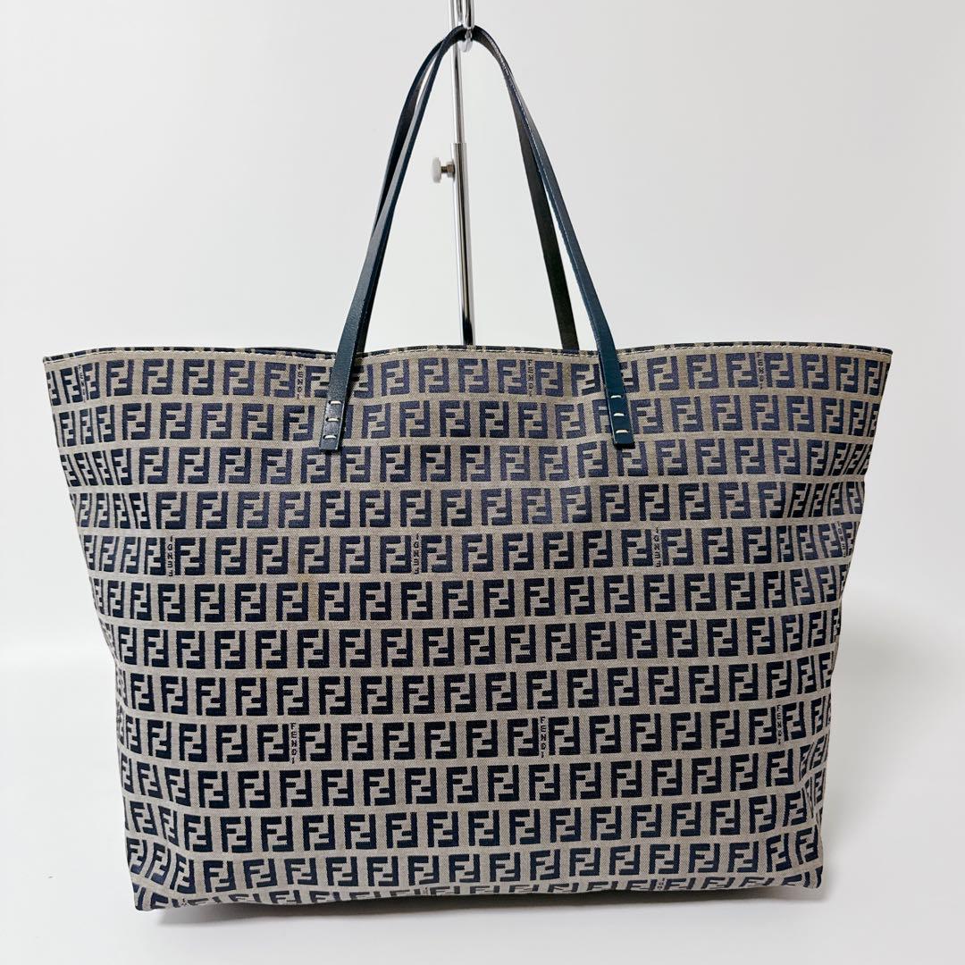 【24時間以内発送】FENDI ズッキーノ FF柄 キャンバス トート バッグ