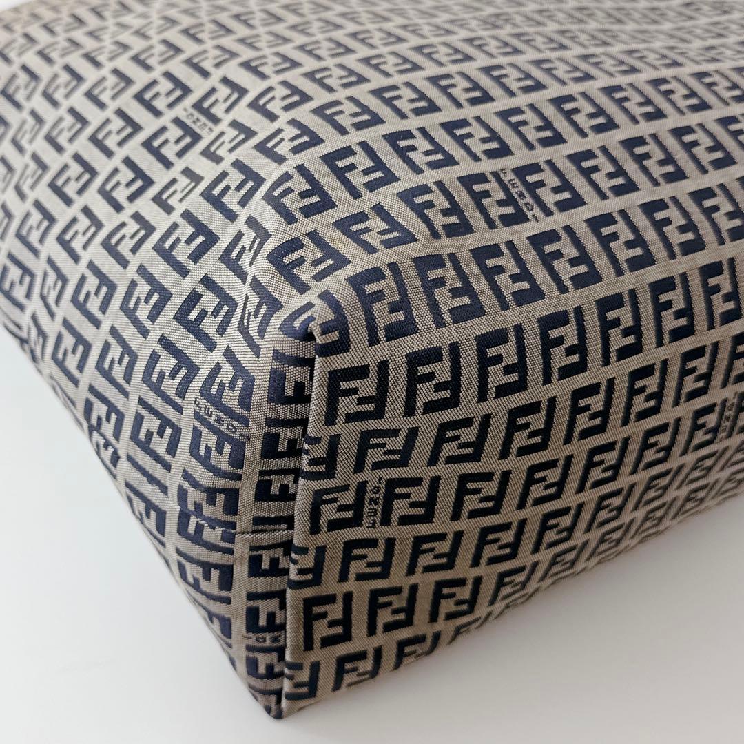 【24時間以内発送】FENDI ズッキーノ FF柄 キャンバス トート バッグ