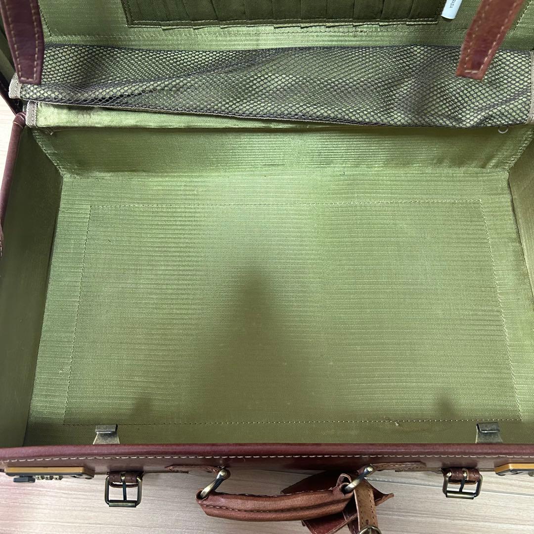 希少 ユーラシアsiffler(シフレ) ユーラシアトランク 豚本革