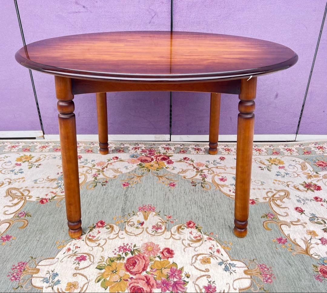 オールドカリモクコロニアルダイニングテーブルと椅子、馬車の彫刻入り