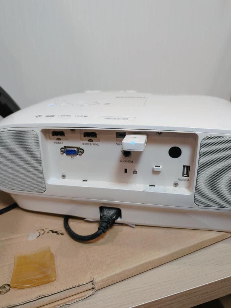 EPSON EH-TW6700W プロジェクター本体 説明書あり