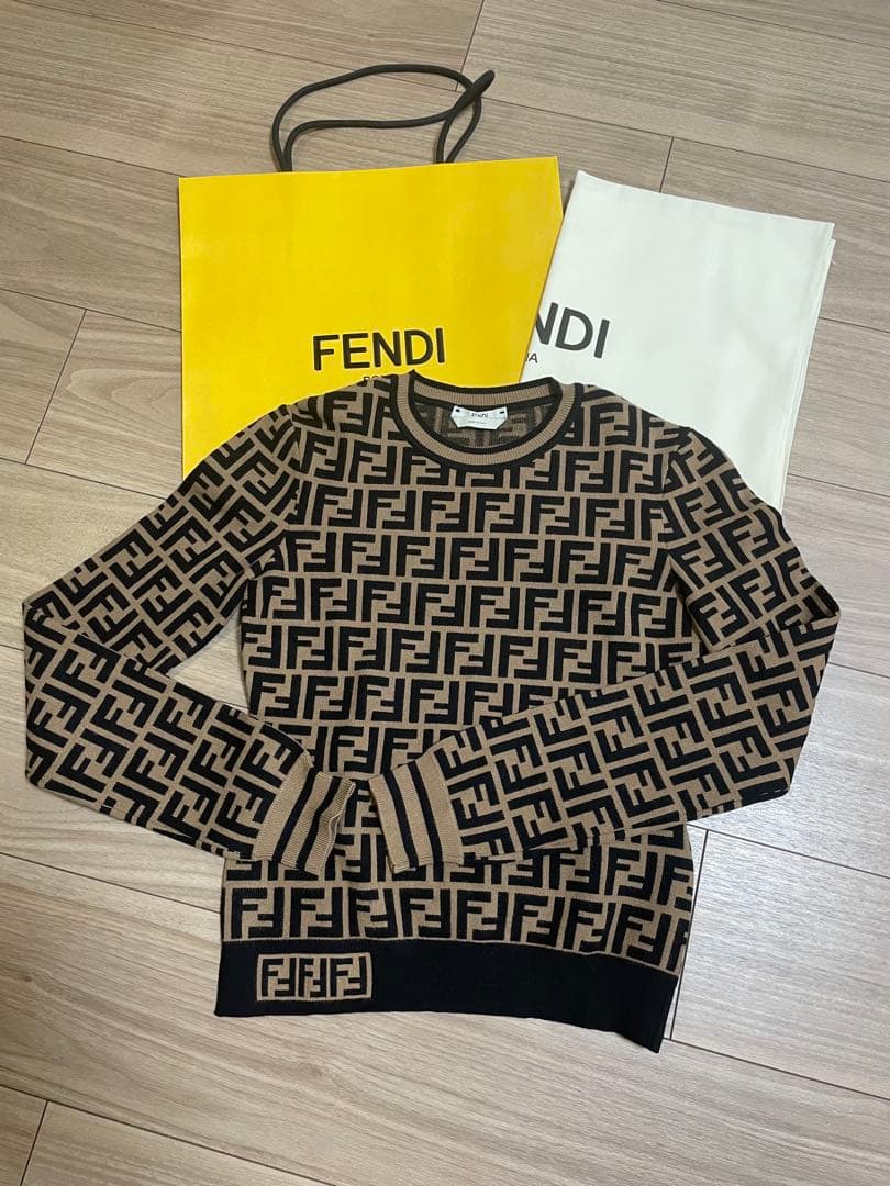FENDI FFモチーフ セーター美品
