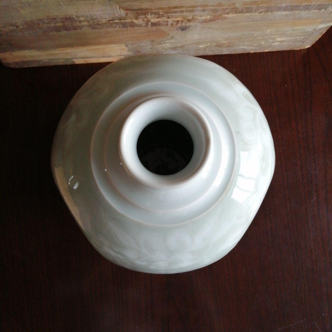 瀬戸焼　金子岩令　青白磁花瓶　32cm