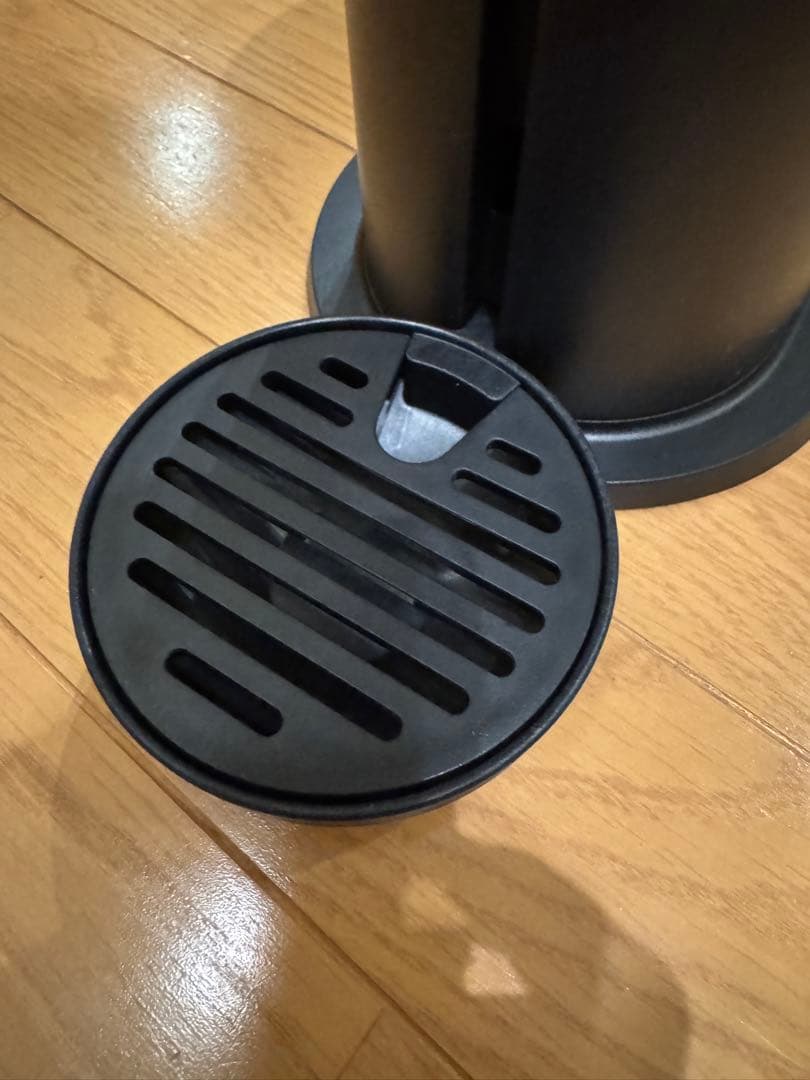 ネスプレッソ ヴァーチュオ カプセル式コーヒーメーカー 2025年購入　ブラック