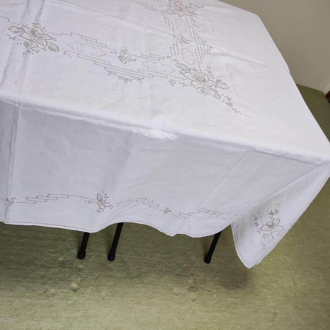 ⑦ 大判　刺繍テーブルクロス　 ナプキン12枚付