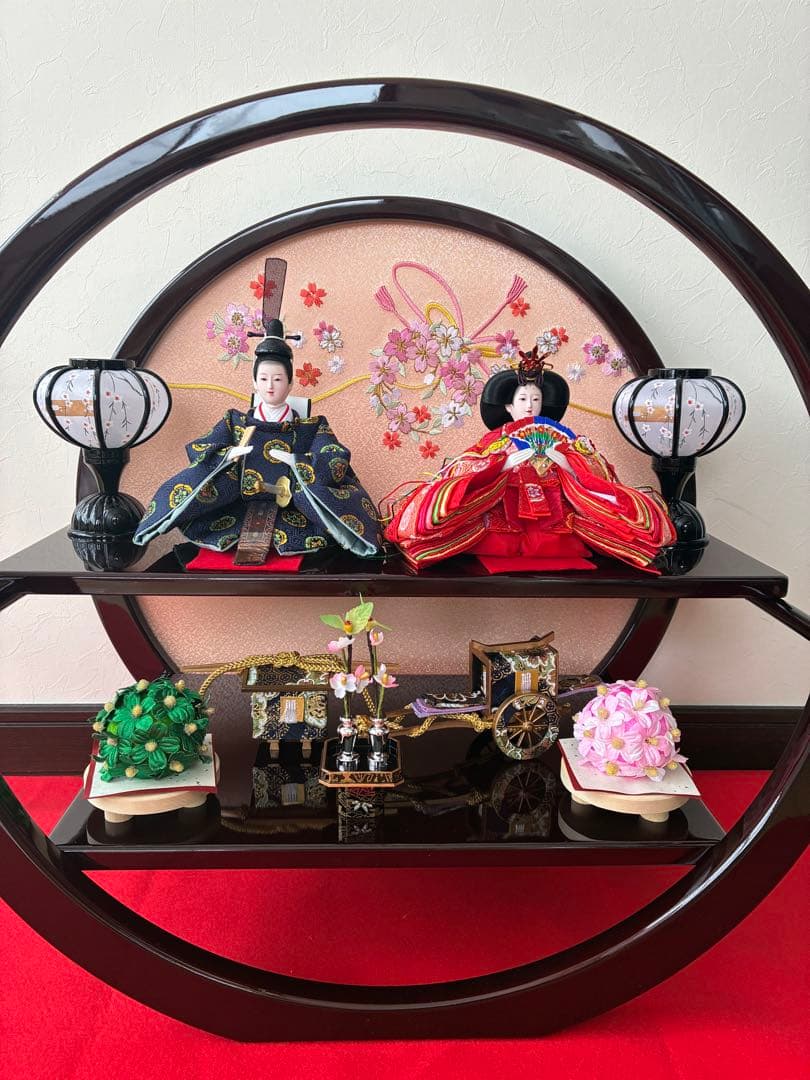 【早い者勝ち】コンパクトおしゃれな丸型デザイン親王飾り雛人形オルゴール写真たて付