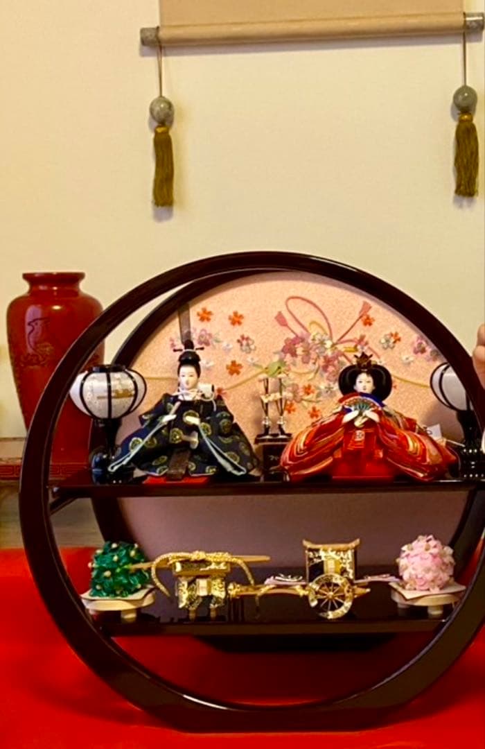 【早い者勝ち】コンパクトおしゃれな丸型デザイン親王飾り雛人形オルゴール写真たて付