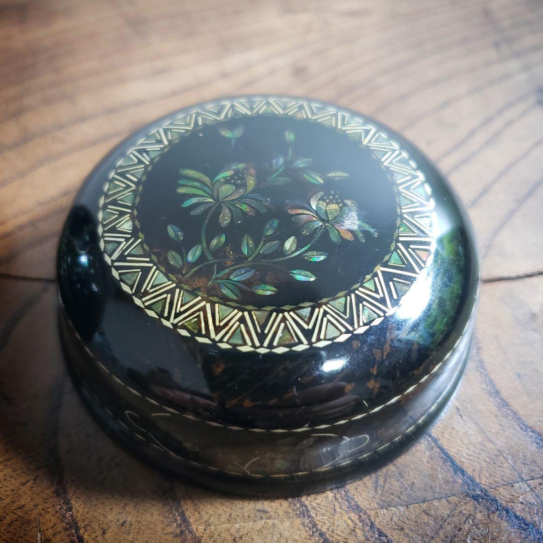 茶道具 棗 漆塗 螺鈿細工 花紋様 高さ7cm　なつめ　中棗