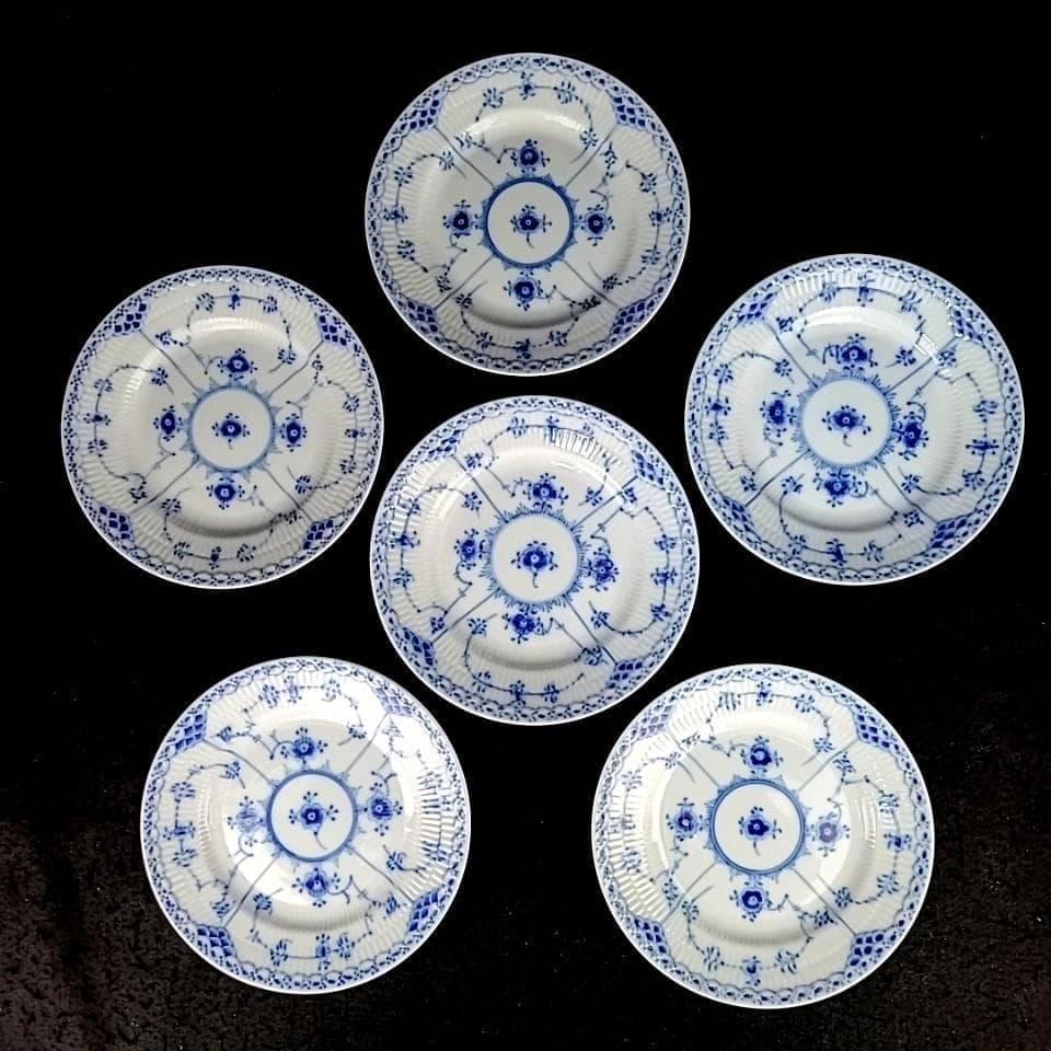 ☆未使用級☆ロイヤルコペンハーゲン　ハーフレース　ブルーフルーテッド　皿 1