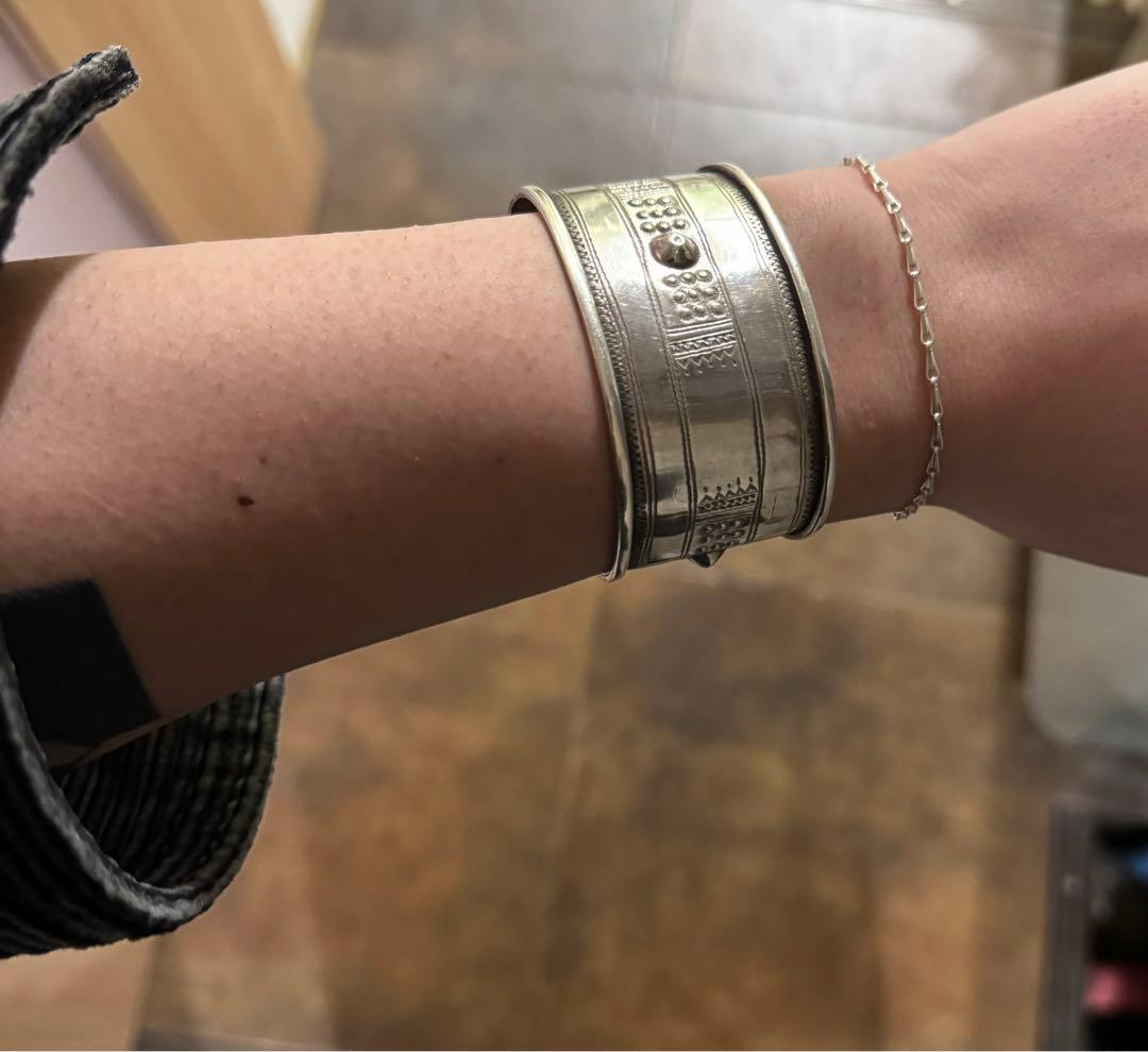 着画あり　激レア オールドストック トゥアレグ族 ワイドバングル