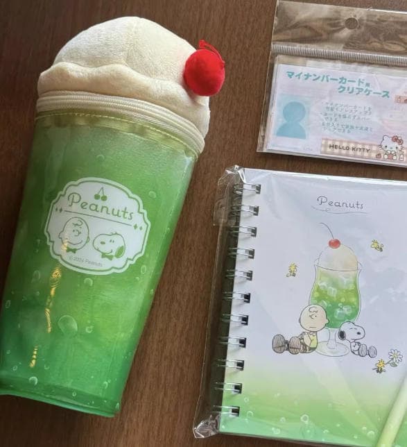 Peanuts カップ型 ペンケース 小物収納