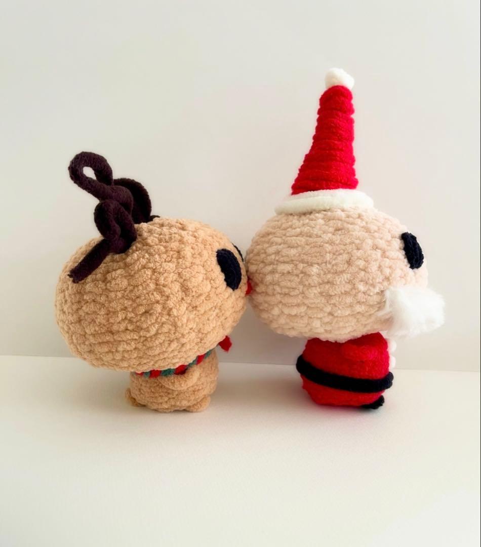 大きなサンタさんとトナカイさんの編みぐるみ