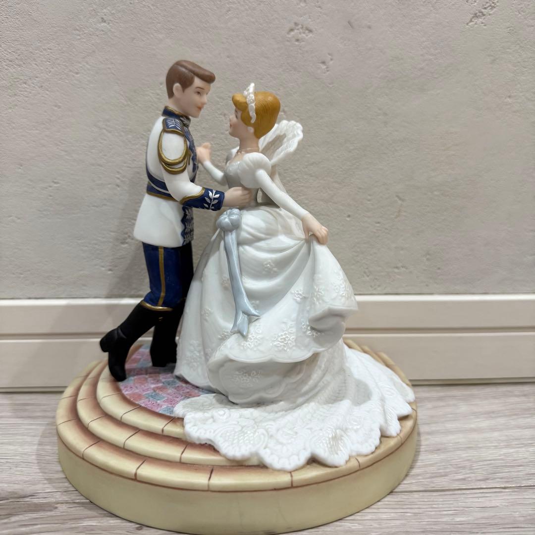ディズニーランド　シンデレラ　セレブレーション　陶器　置物　結婚式　ウエディング