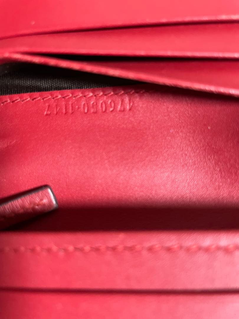 ❤️GUCCI❤️二つ折り財布 チェリー装飾