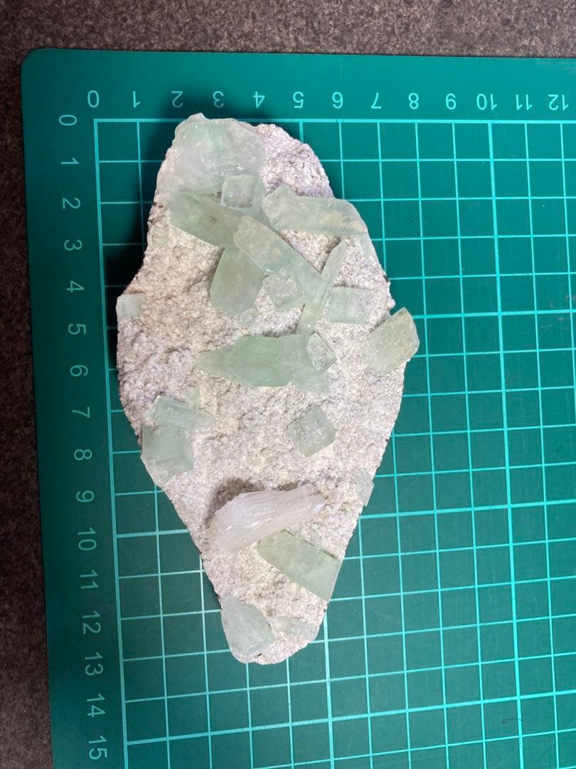 グリーンアポフィライト 原石 極上 クラスター 癒し 天然石 パワーストーン