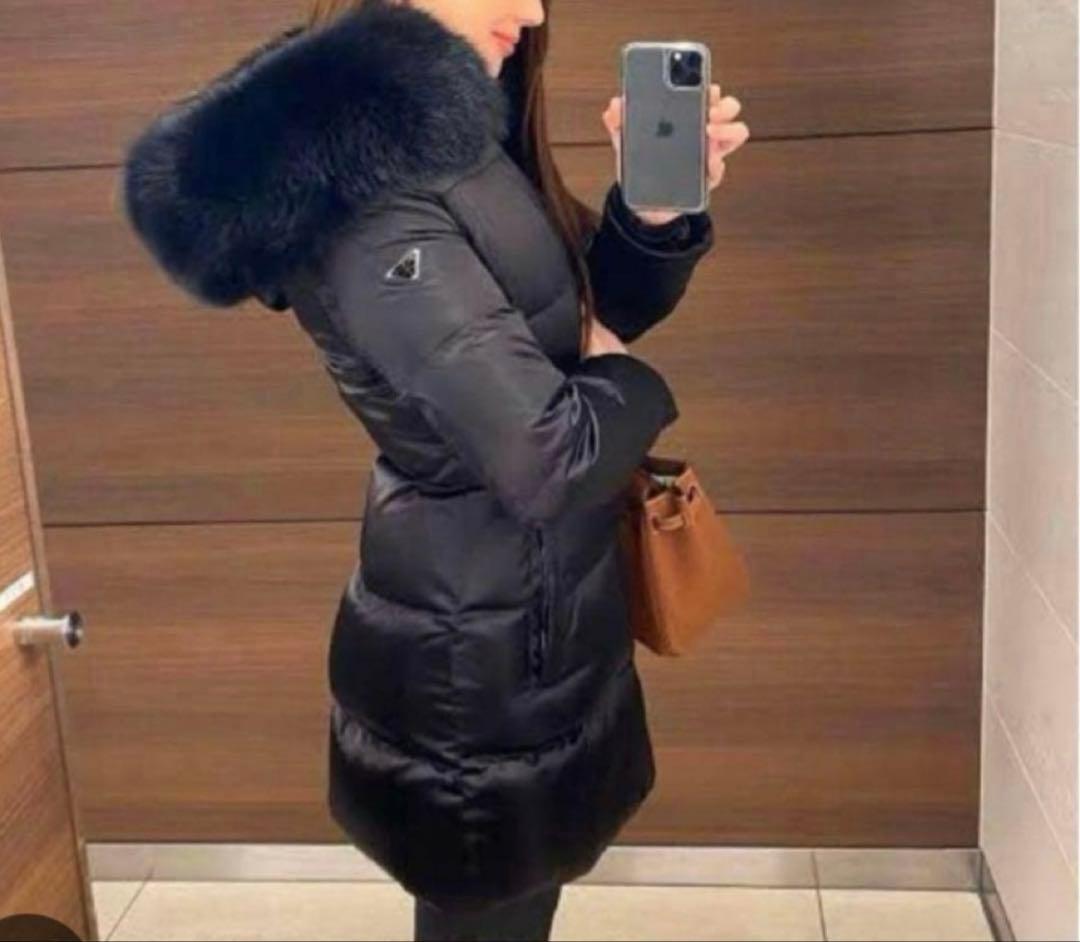 PRADA ネイビー ダウンジャケット ファー付き