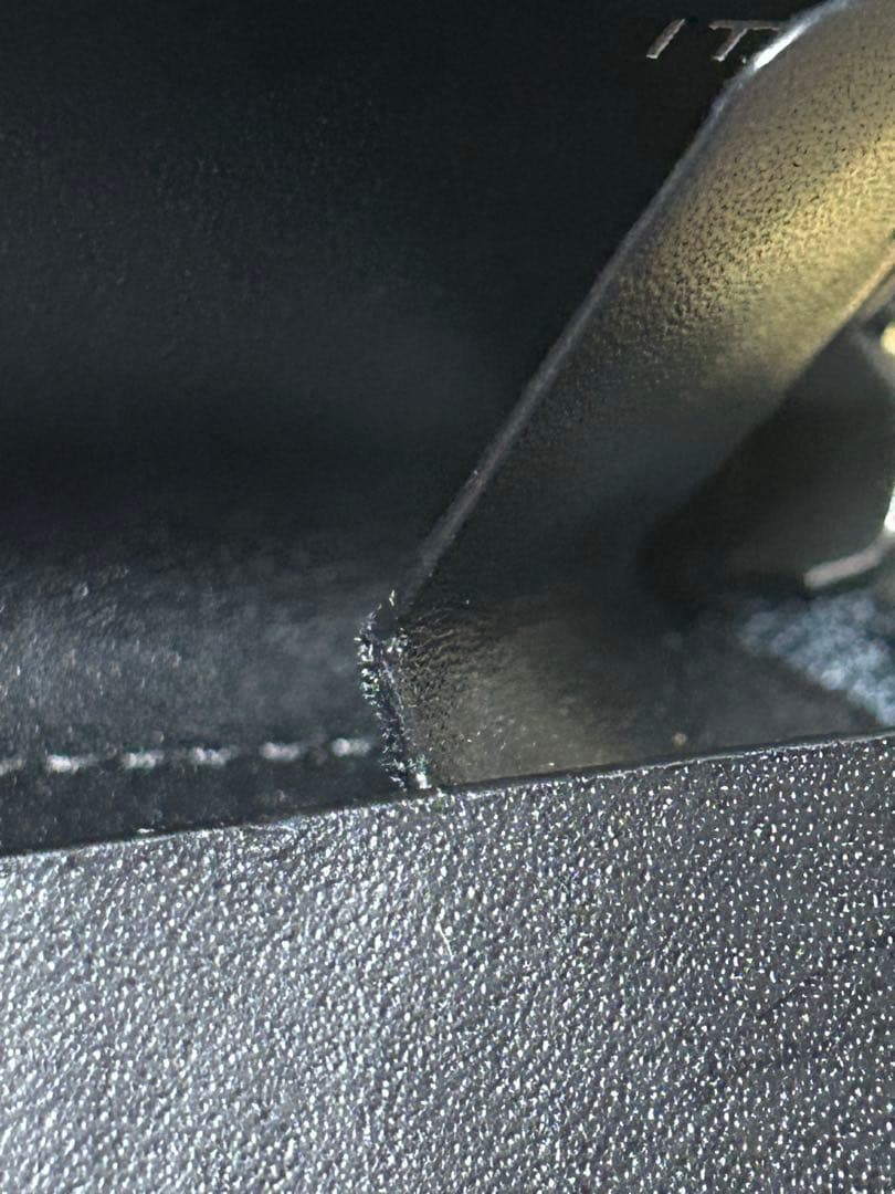 【匿名配送】itti イッチ カードケース ケース 財布　チャーム