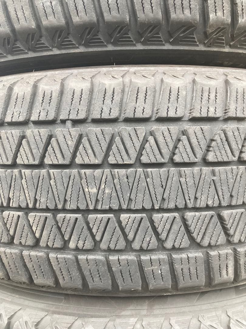溝あり。ブリヂストンDM-V3 225/55R19スタッドレス4本セット