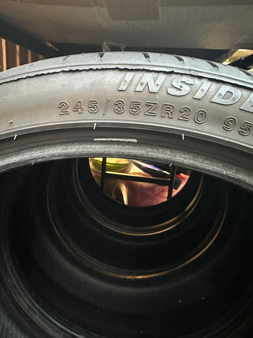 s*9様 245/35ZR20 2本と255/35/20が2本合計4本