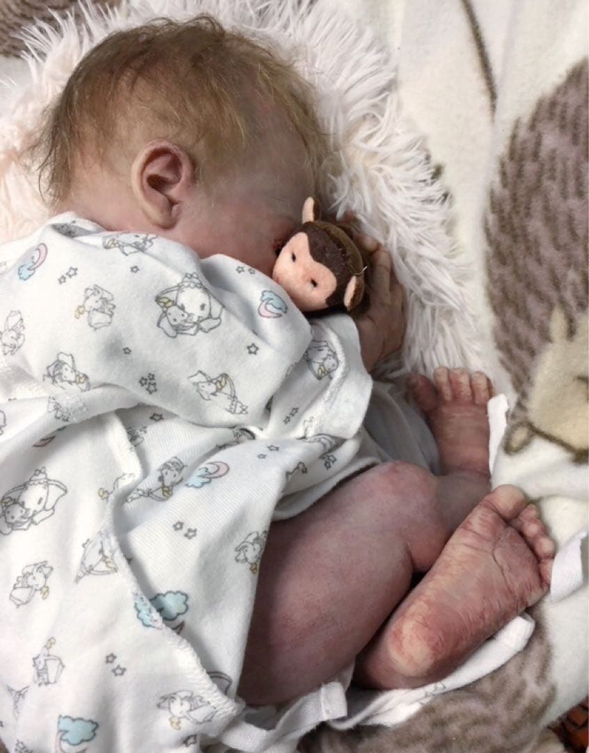 シリコン　リボーンドール　リアル赤ちゃん