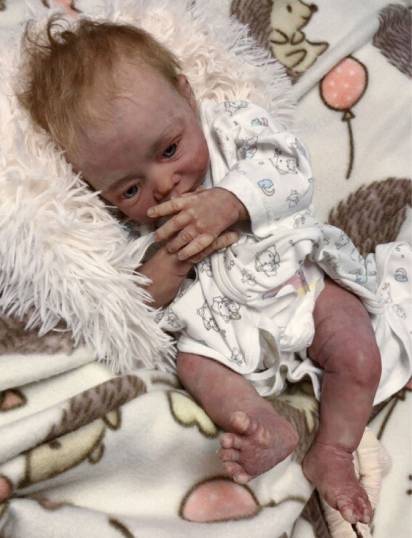 シリコン　リボーンドール　リアル赤ちゃん