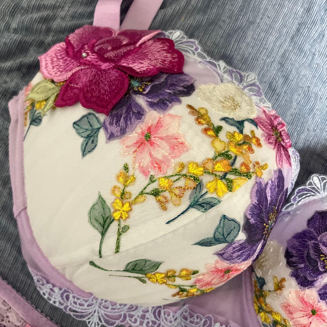 値下げ‼️サルート93グループPアップF85パープル TバックLサイズ