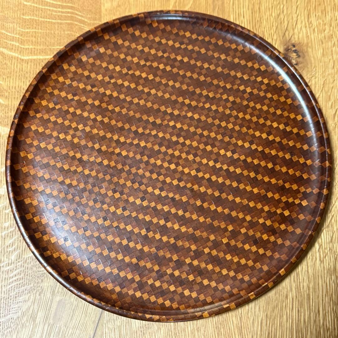箱根細工　丸盆　市松模様　天然木　31センチ
